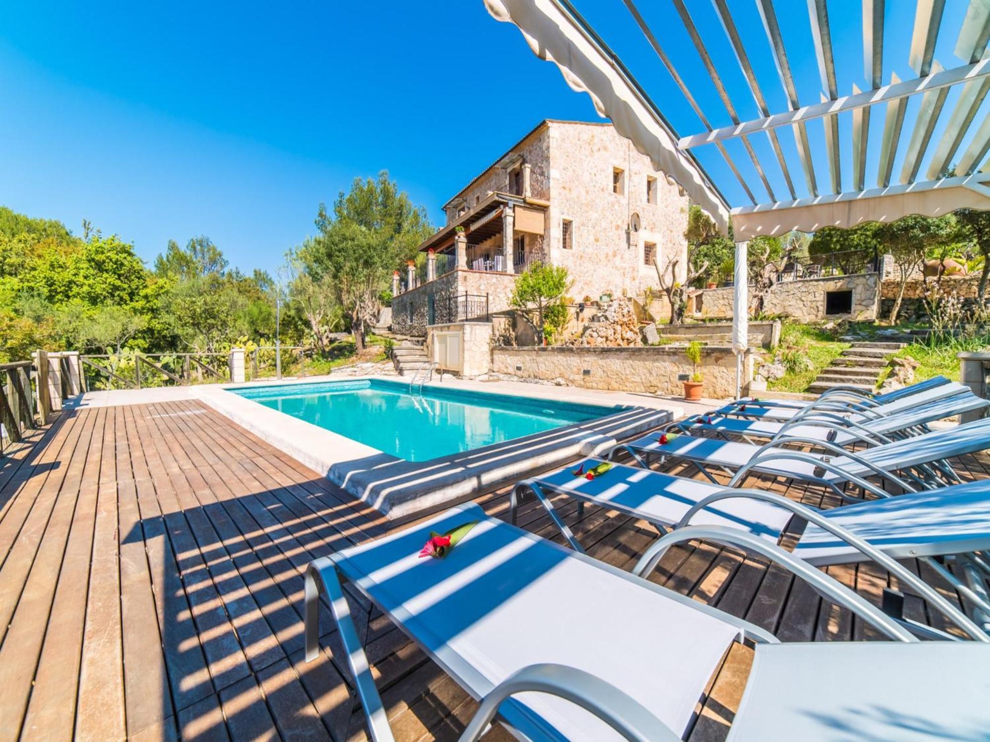 3-bedroom With Pool Ferienhaus *
