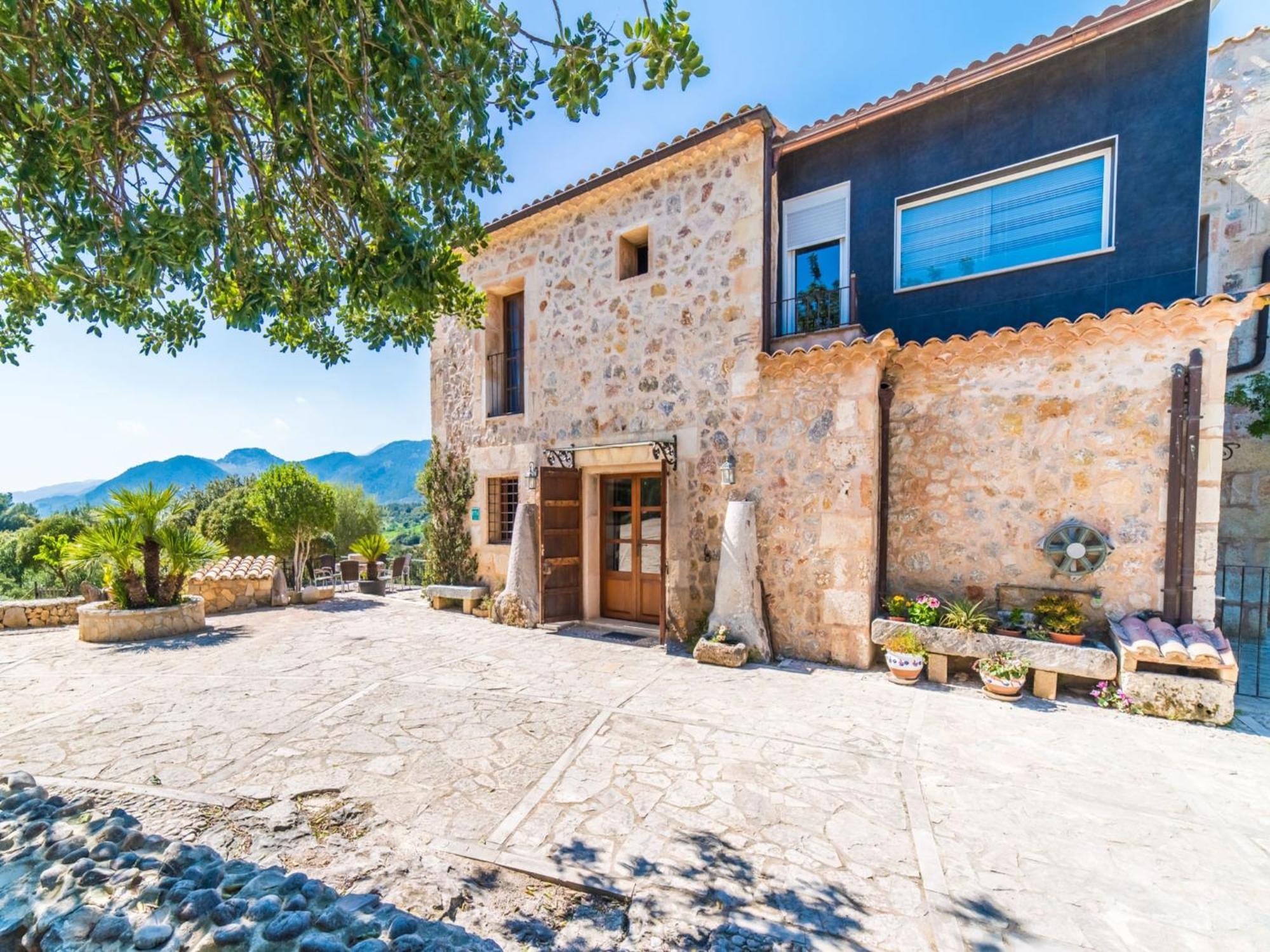 3-bedroom With Pool Ferienhaus